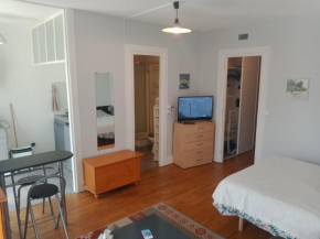 Appartement PERRET 105 rue Victor Hugo 2ème étage Parking privé Arrivée autonome